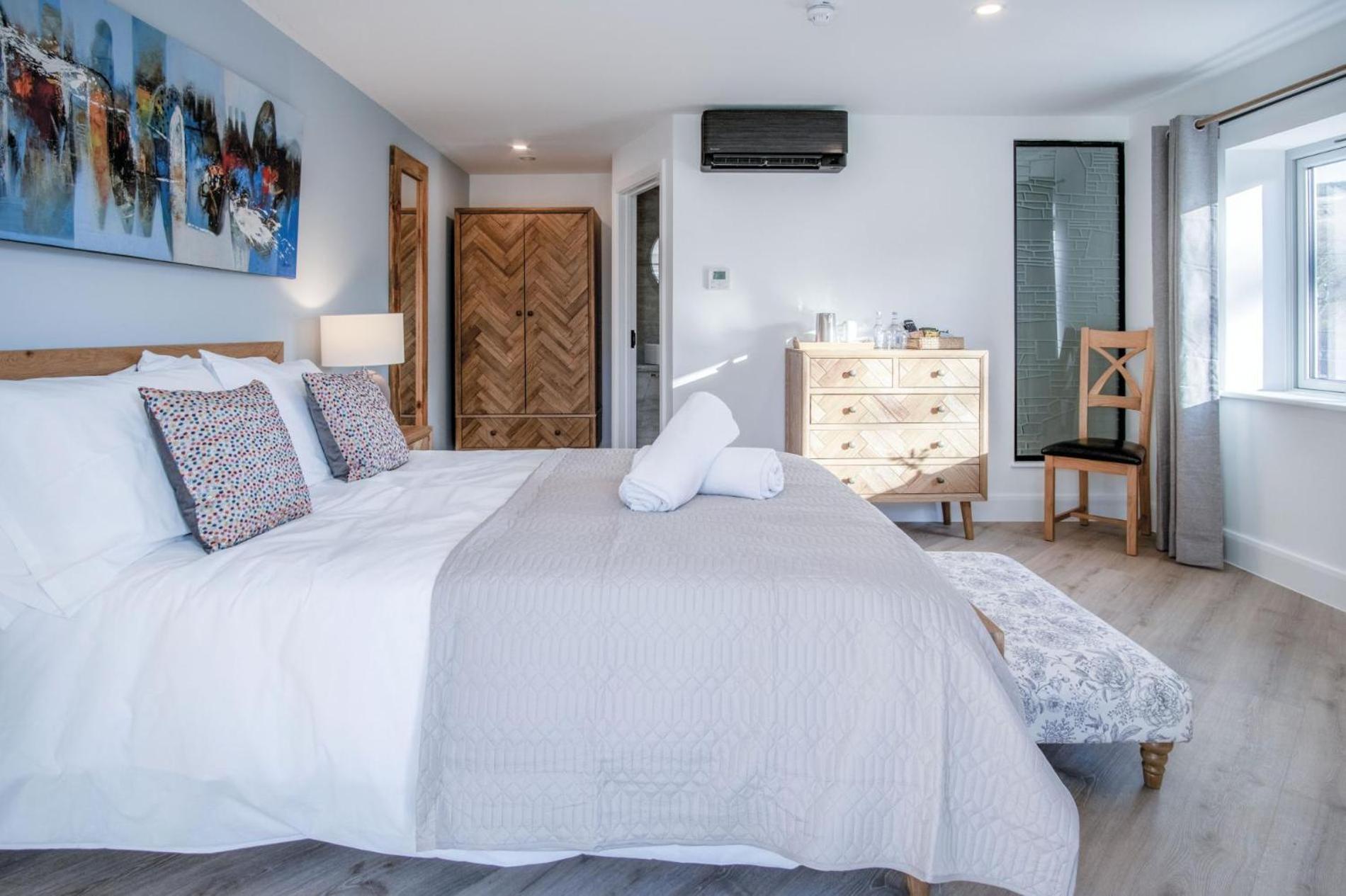 Suite 9 - Sleeping Giant Hotel - Pen Y Cae Inn Brecon Bagian luar foto